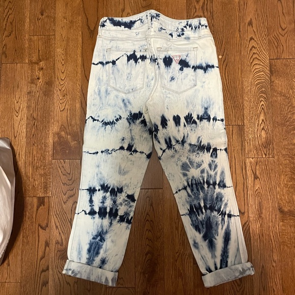 Guess size 27 blue and while tie dye jeans - Picture 2 of 3